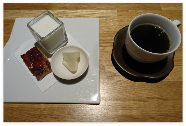 HATAGO井仙の朝食（デザートとコーヒー）