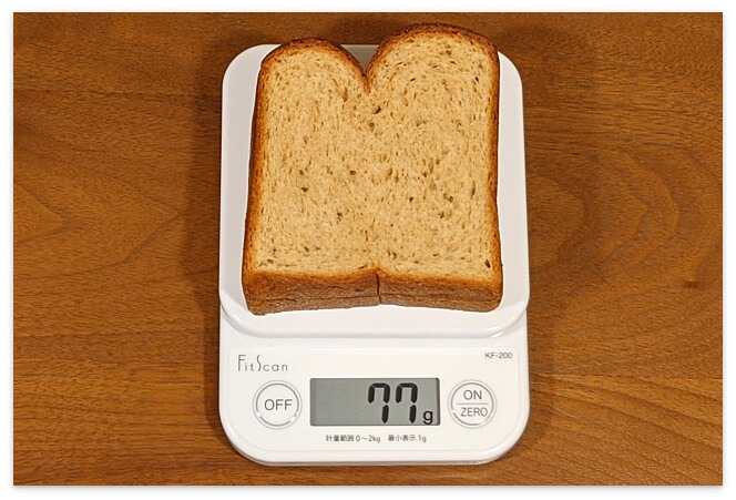 ベースブレッド ミニ食パンの重さは1袋あたり77g