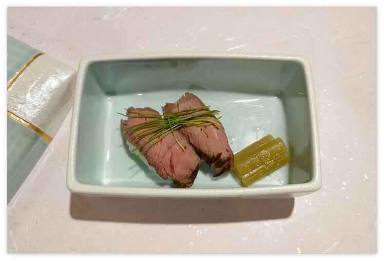 ホテル木暮の夕食「上州牛にぎり寿司」